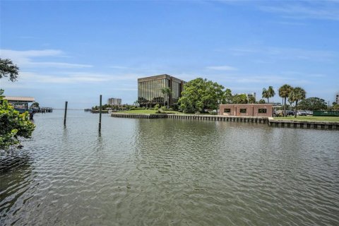 Terreno en venta en Tampa, Florida № 1910722 - foto 3
