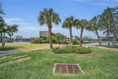 Terreno en venta en Tampa, Florida № 1910722 - foto 9
