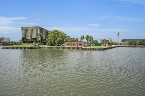 Terreno en venta en Tampa, Florida № 1910722 - foto 4