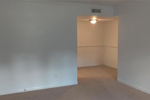 Condo in Altamonte Springs, Florida, 1 bedroom  № 2096514 - photo 5