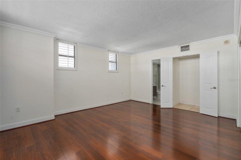 Condo in Maitland, Florida, 2 bedrooms № 2209162 - photo 14
