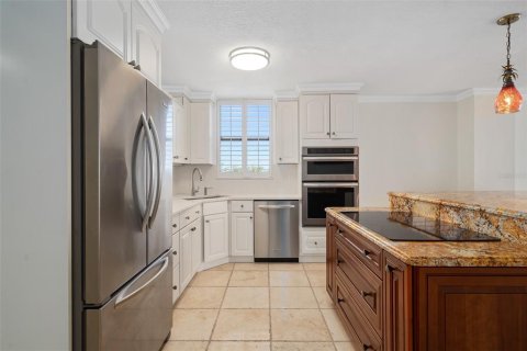 Condo in Maitland, Florida, 2 bedrooms № 2209162 - photo 10