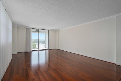 Condo in Maitland, Florida, 2 bedrooms № 2209162 - photo 5