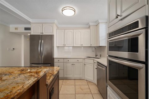 Condo in Maitland, Florida, 2 bedrooms № 2209162 - photo 11