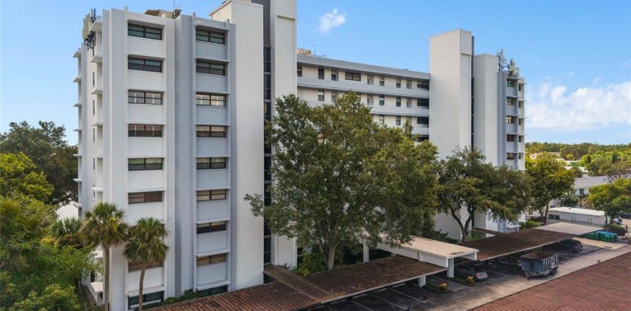 Condo in Maitland, Florida, 2 bedrooms № 2209162