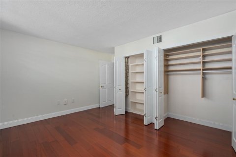 Condo in Maitland, Florida, 2 bedrooms № 2209162 - photo 19