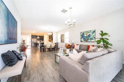 Casa en venta en Orlando, Florida, 3 dormitorios, 194.07 m2 № 2386543 - foto 5
