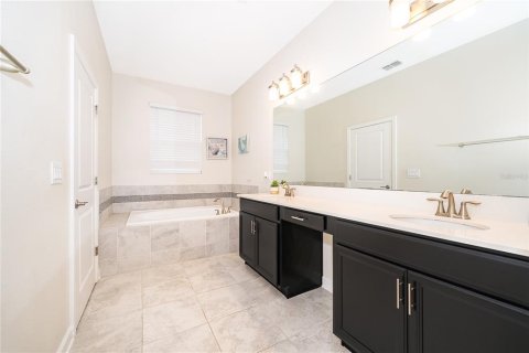 Casa en venta en Orlando, Florida, 3 dormitorios, 194.07 m2 № 2386543 - foto 24