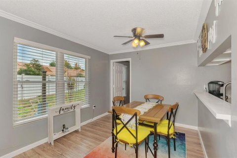 Condo in Bradenton, Florida, 2 bedrooms  № 2110553 - photo 9