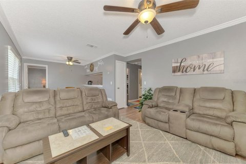 Condo in Bradenton, Florida, 2 bedrooms  № 2110553 - photo 8