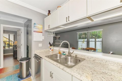 Condo in Bradenton, Florida, 2 bedrooms  № 2110553 - photo 16