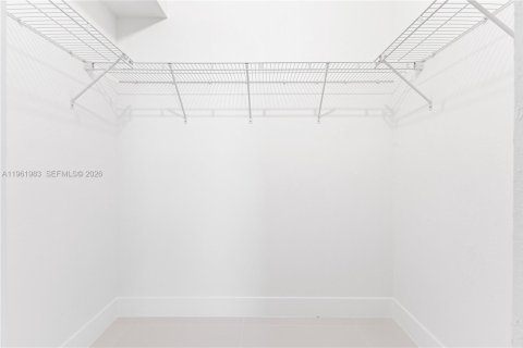 House in Cutler Bay, Florida 4 bedrooms, 179.02 sq.m. № 2052821 - photo 14