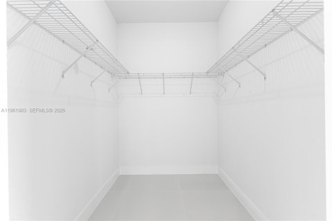 House in Cutler Bay, Florida 4 bedrooms, 179.02 sq.m. № 2052821 - photo 20