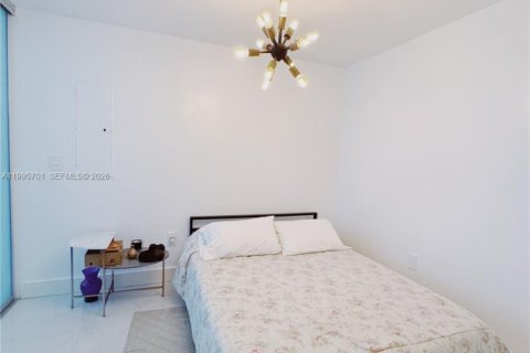 Condominio en alquiler en Miami, Florida, 2 dormitorios, 95.78 m2 № 2058555 - foto 9