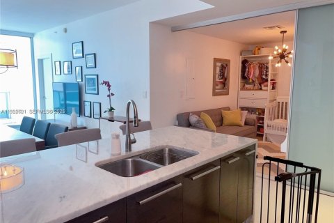 Condominio en alquiler en Miami, Florida, 2 dormitorios, 95.78 m2 № 2058555 - foto 27