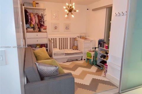 Condominio en alquiler en Miami, Florida, 2 dormitorios, 95.78 m2 № 2058555 - foto 8