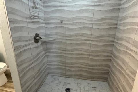 Villa ou maison à louer à Kissimmee, Floride: 3 chambres, 150.97 m2 № 2115168 - photo 21