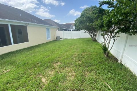 Villa ou maison à louer à Kissimmee, Floride: 3 chambres, 150.97 m2 № 2115168 - photo 10