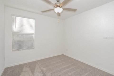 House in Lutz, Florida 5 bedrooms, 205.96 sq.m. № 2210689 - photo 18