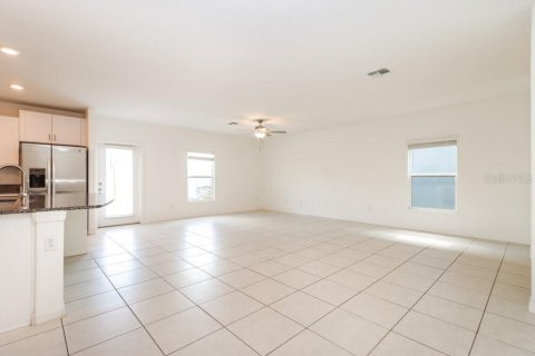 House in Lutz, Florida 5 bedrooms, 205.96 sq.m. № 2210689 - photo 7