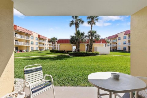 Condo in New Smyrna Beach, Florida, 2 bedrooms  № 1588606 - photo 28