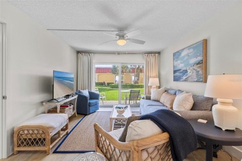Condo in New Smyrna Beach, Florida, 2 bedrooms  № 1588606 - photo 4