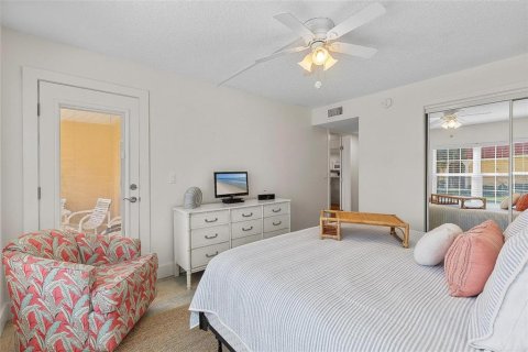 Condo in New Smyrna Beach, Florida, 2 bedrooms  № 1588606 - photo 21