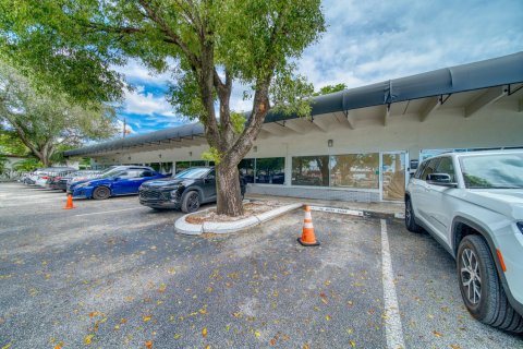 Propiedad comercial en venta en Hollywood, Florida № 1921134 - foto 23