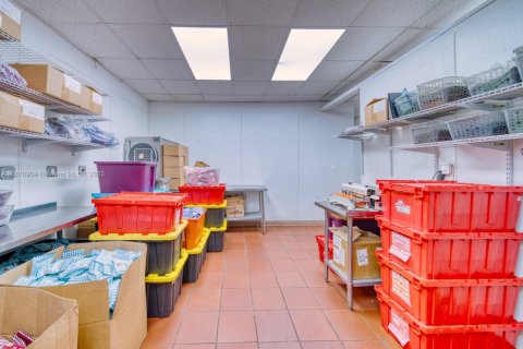 Propiedad comercial en venta en Hollywood, Florida № 1921134 - foto 15