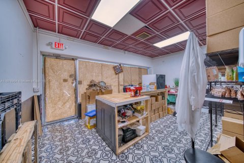 Propiedad comercial en venta en Hollywood, Florida № 1921134 - foto 6