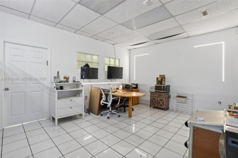 Купить коммерческую недвижимость в Холливуд, Флорида № 1921134 - фото 26