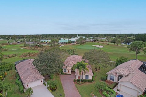 Casa en Port St. Lucie, Florida 3 dormitorios, 215.72 m2 № 2250115