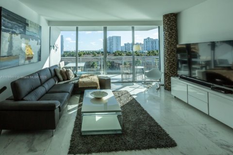 Copropriété à vendre à Aventura, Floride: 2 chambres, 127.83 m2 № 1958812 - photo 6