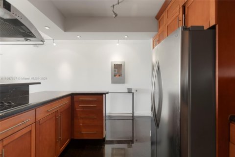 Condominio en venta en Fort Lauderdale, Florida, 1 dormitorio, 80.82 m2 № 1863639 - foto 17