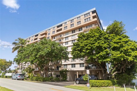 Condominio en venta en Fort Lauderdale, Florida, 1 dormitorio, 80.82 m2 № 1863639 - foto 8