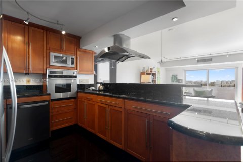 Condominio en venta en Fort Lauderdale, Florida, 1 dormitorio, 80.82 m2 № 1863639 - foto 14