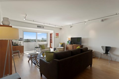 Condominio en venta en Fort Lauderdale, Florida, 1 dormitorio, 80.82 m2 № 1863639 - foto 18
