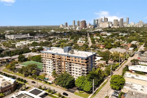 Condominio en venta en Fort Lauderdale, Florida, 1 dormitorio, 80.82 m2 № 1863639 - foto 1