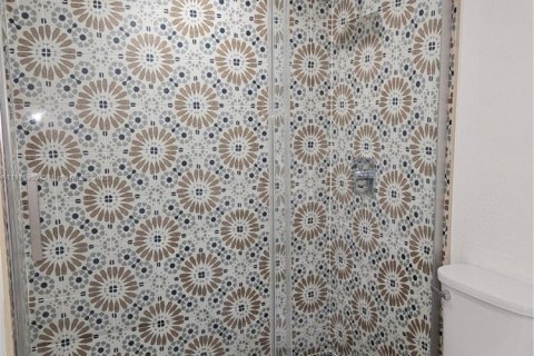 Condo in Miami, Florida, 3 bedrooms № 1974453 - photo 23