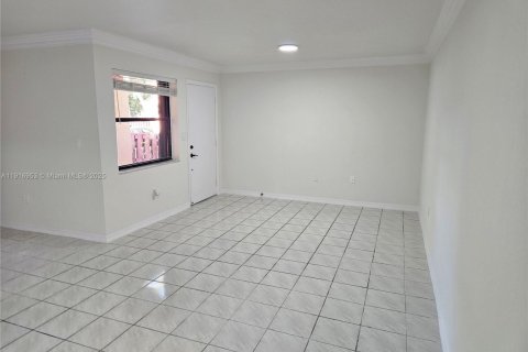Condo in Miami, Florida, 3 bedrooms № 1974453 - photo 7