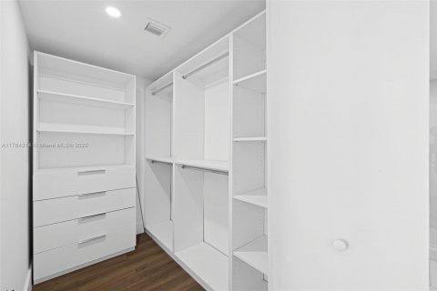 Condominio en venta en North Miami Beach, Florida, 2 dormitorios, 89.93 m2 № 1715965 - foto 20