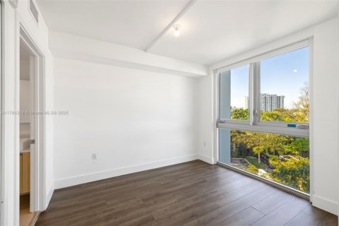 Condominio en venta en North Miami Beach, Florida, 2 dormitorios, 89.93 m2 № 1715965 - foto 15