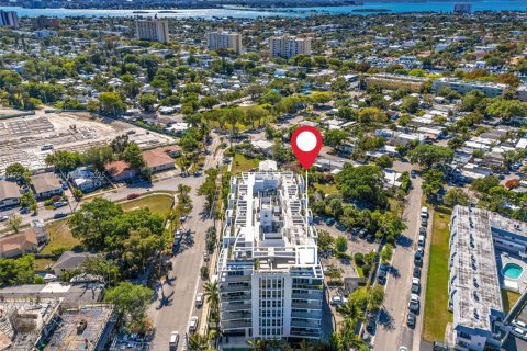 Condominio en venta en North Miami Beach, Florida, 2 dormitorios, 89.93 m2 № 1715965 - foto 3