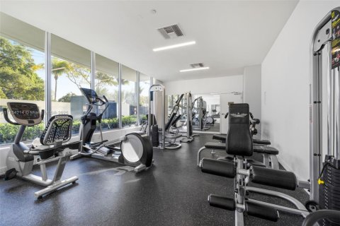 Condominio en venta en North Miami Beach, Florida, 2 dormitorios, 89.93 m2 № 1715965 - foto 10