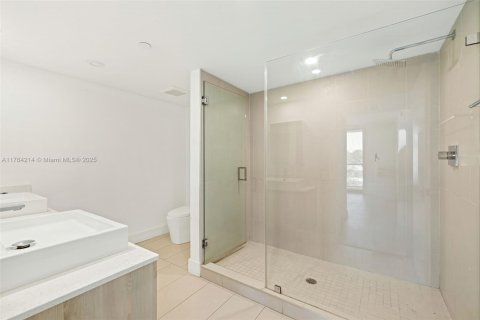 Condominio en venta en North Miami Beach, Florida, 2 dormitorios, 89.93 m2 № 1715965 - foto 22