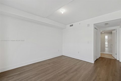 Condominio en venta en North Miami Beach, Florida, 2 dormitorios, 89.93 m2 № 1715965 - foto 19