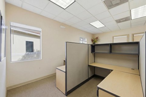 Immobilier commercial à vendre à Coral Springs, Floride № 2394767 - photo 12