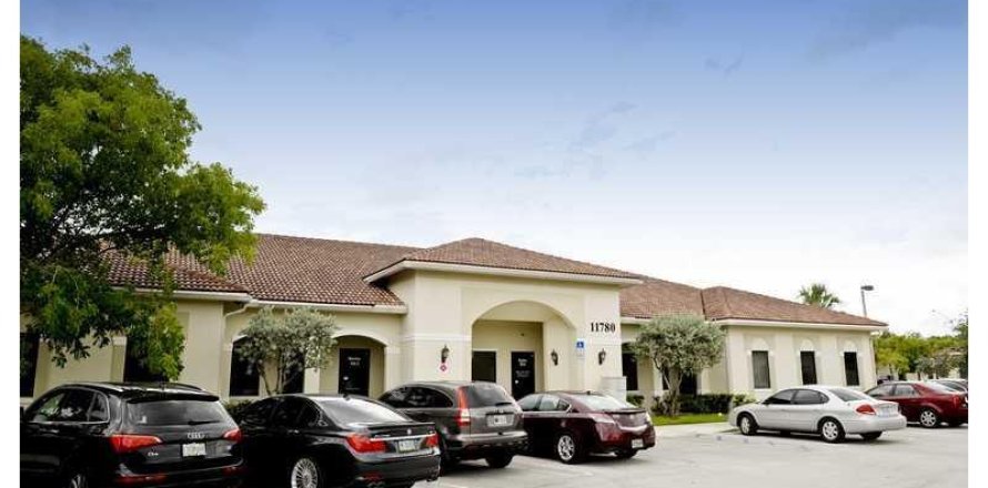 Immobilier commercial à Coral Springs, Floride № 2394767