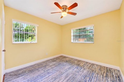 Villa ou maison à vendre à Orlando, Floride: 4 chambres, 137.4 m2 № 2330993 - photo 16