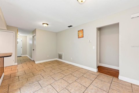 Villa ou maison à vendre à Orlando, Floride: 4 chambres, 137.4 m2 № 2330993 - photo 11